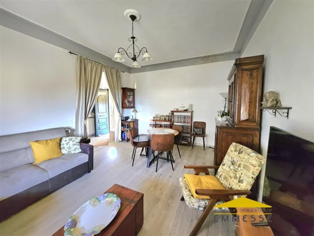 Appartamenti in Vendita - Casa indipendente in vendita a massa