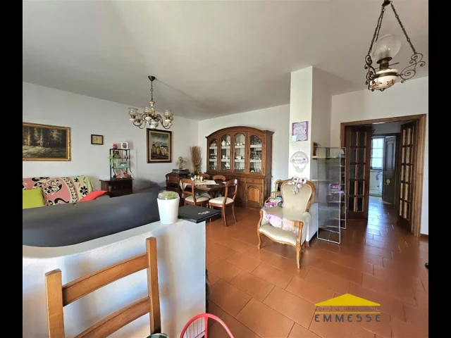 Appartamenti in Vendita - Casa in vendita a massa