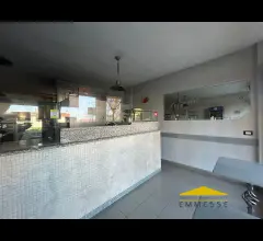 Appartamenti in Vendita - Pizzeria al taglio e da asporto