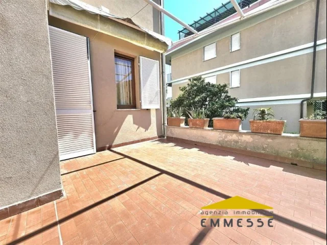 Appartamenti in Vendita - Case in vendita a marina d massa