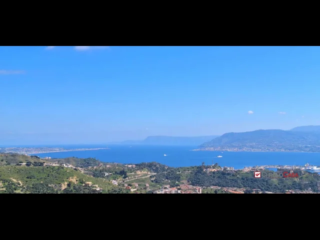 Appartamenti in Vendita - Camaro, panoramico e pianeggiante terreno con deposito