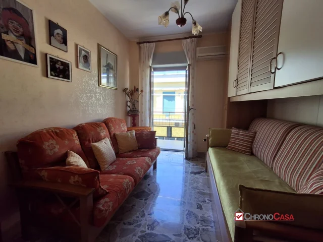 Appartamenti in Vendita - Luminoso trivani villaggio aldisio