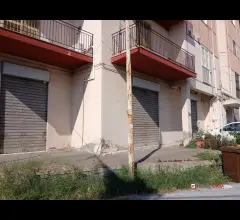Appartamenti in Vendita - Locale commerciale vill. svizzero