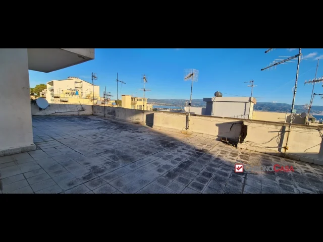 Appartamenti in Vendita - Lastrico solare panoramico sullo stretto vs588