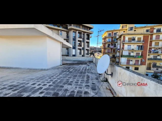 Appartamenti in Vendita - Lastrico solare panoramico sullo stretto vs588