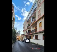 Pressi policlinico, trivani e servizi a studenti