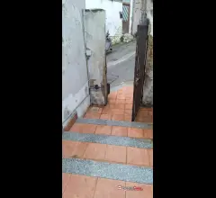 Appartamenti in Vendita - Via catania,provinciale,ampio bivani in buone condizioni