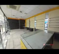 Appartamenti in Vendita - Negozio/bottega centro commerciale