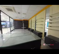 Appartamenti in Vendita - Negozio/bottega centro commerciale