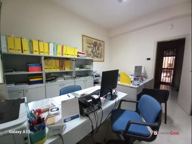Appartamenti in Vendita - Uso ufficio zona centro