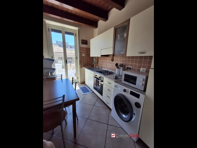 Appartamenti in Vendita - Camera arredata provinciale tutto incluso