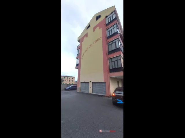 Contesse, ristrutturato due vani con vista mare posto auto