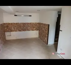 Appartamenti in Vendita - Ampio locale deposito o magazzino tremestieri