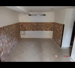 Appartamenti in Vendita - Ampio locale deposito o magazzino tremestieri