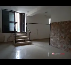 Appartamenti in Vendita - Bottega piano terra zonatremestieri