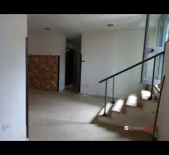 Appartamenti in Vendita - Bottega piano terra zonatremestieri