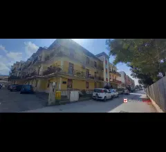 Villafranca,pressi parco briosa,5 vani e servizi con terrazzo