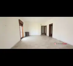 Appartamenti in Vendita - Villafranca,pressi parco briosa,5 vani e servizi con terrazzo