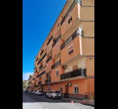 Appartamenti in Vendita - Bordonaro,luminoso pentavani e servizi,ampi balconi