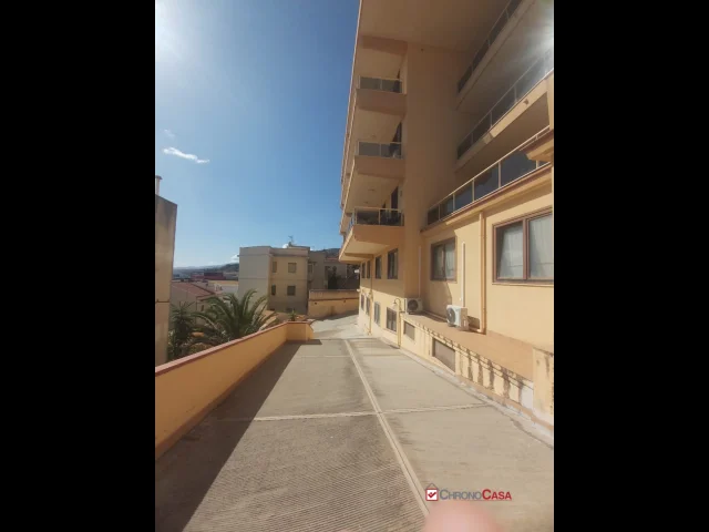 Appartamenti in Vendita - Sant'agata box di 80 mq vista mare