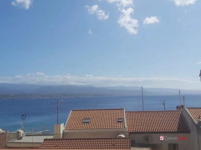 Appartamenti in Vendita - Sant'agata box di 80 mq vista mare