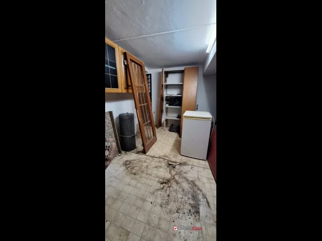 Appartamenti in Vendita - Via 24maggio, pressi t.cannizzaro,cantina piano s.i.