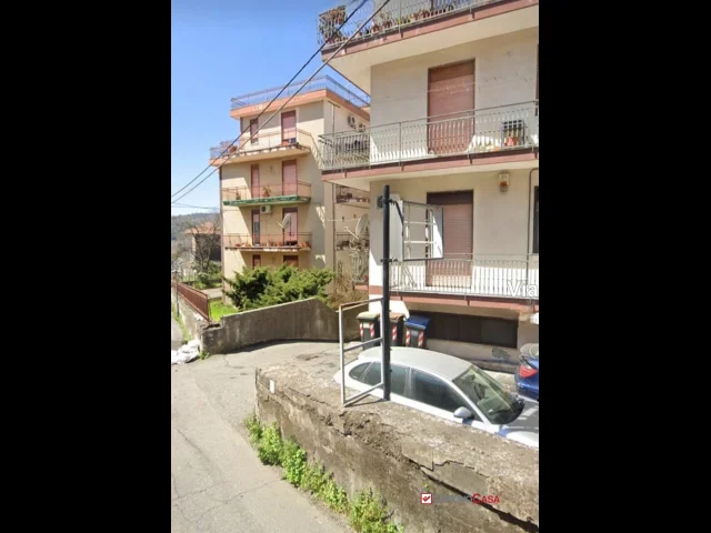 Appartamenti in Vendita - Giarre, appartamento di circa 120 mq oltre garage