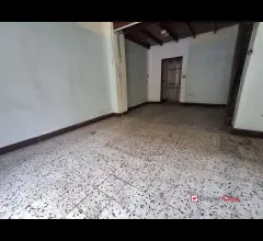 Appartamenti in Vendita - Deposito ad una luce zona centrale