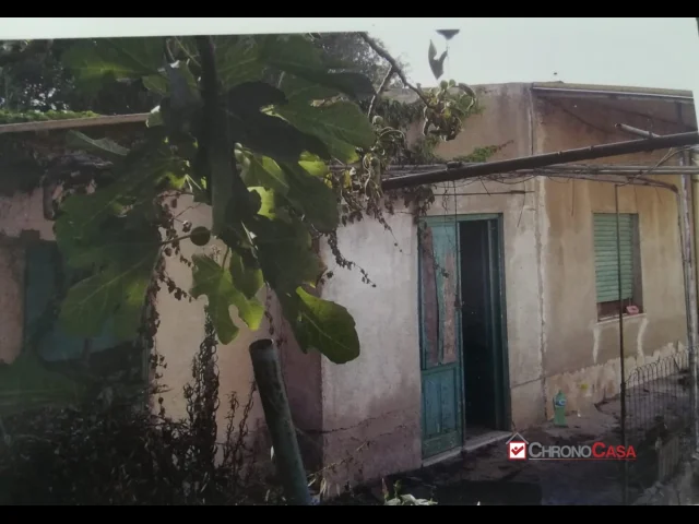 Appartamenti in Vendita - Sparta' casetta da ristrutturare con terreno rif. vs287