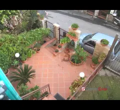 Appartamenti in Vendita - Villetta a schiera con giardino, cantina, box e mansarda