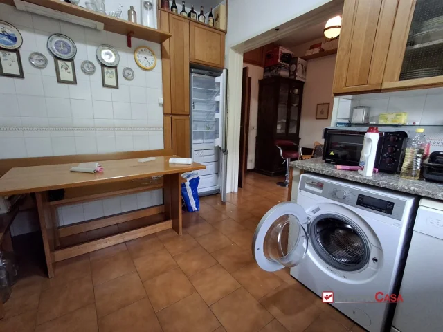 Appartamenti in Vendita - Ampio e luminoso appartamento zona san licandro