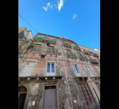 Appartamenti in Vendita - Ampio appartamento cinque vani centro storico patti