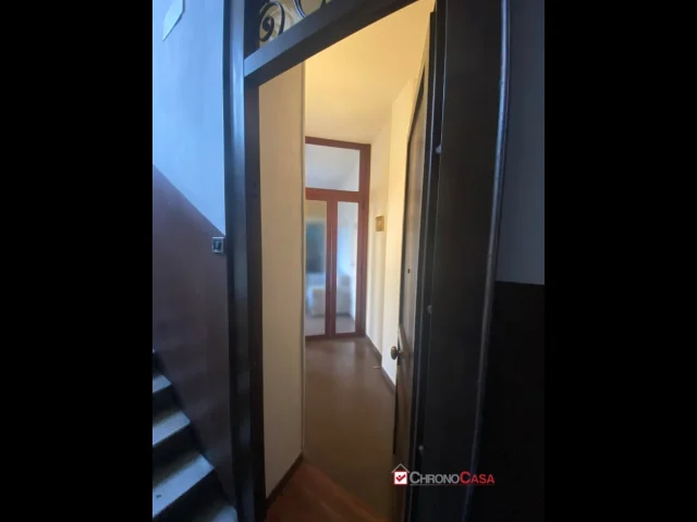 Appartamenti in Vendita - Stanza per studentessa pressi viale san martino