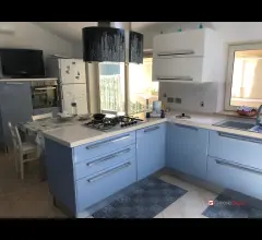 Appartamenti in Vendita - Rometta mare 150 mq di appartamento in villa p.t giardino