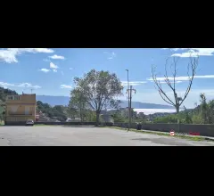 Appartamenti in Vendita - Bordonaro,pressi capolinea bus, semindipendente con terrazzo