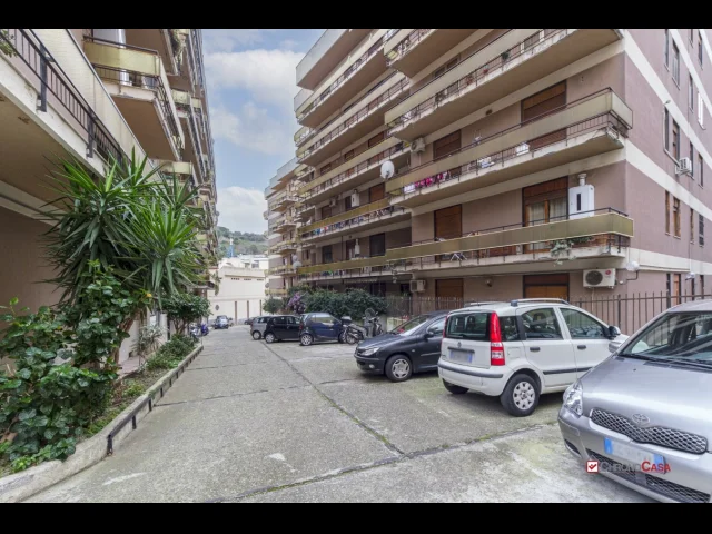 Appartamenti in Vendita - Via p. castelli, quadrivani e posto auto