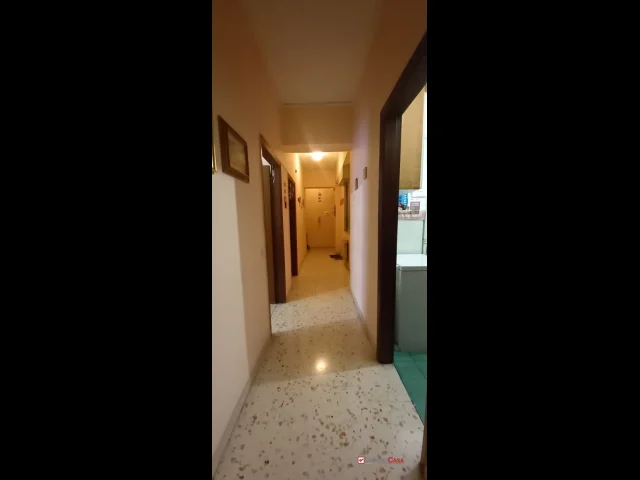Appartamenti in Vendita - Via princ.mafalda ,appartamento di 4 vani e servizi