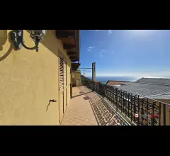 Alì superiore, panoramica mansarda arredata. 3 vani