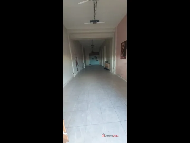 Appartamenti in Vendita - Viale italia, locale commerciale di 110 mq con retro bottega