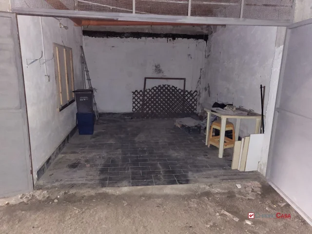 Appartamenti in Vendita - Rometta,  box auto in complesso vicino al mare