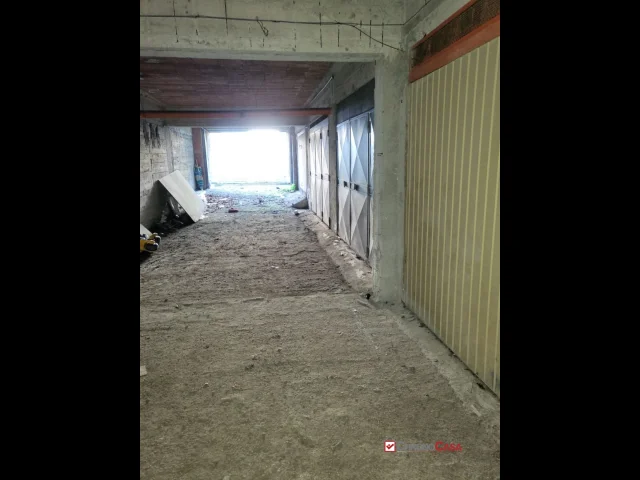 Appartamenti in Vendita - Rometta,  box auto in complesso vicino al mare