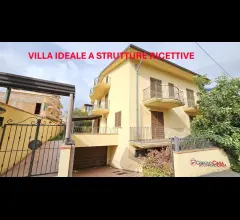 Appartamenti in Vendita - Villa singola su 3 piani. ideale a strutture ricettive