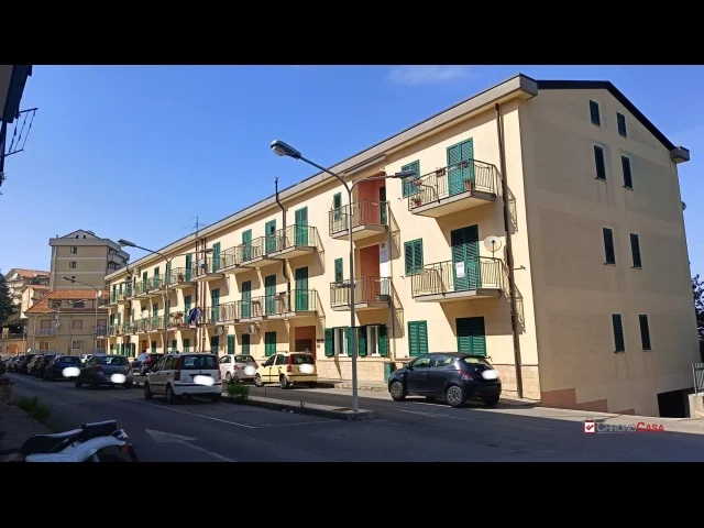 Appartamenti in Vendita - Mistretta,4vani, doppi servizi, posto auto,ottime condizioni