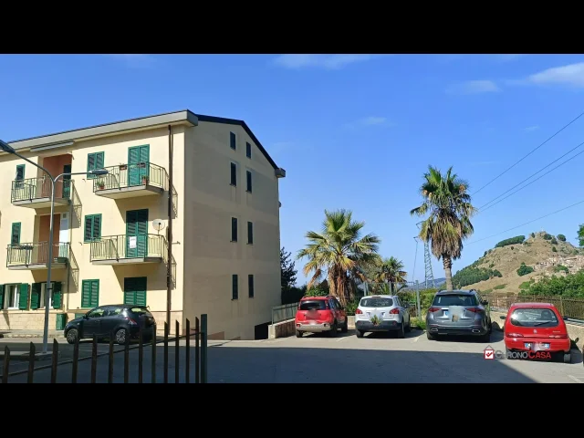Appartamenti in Vendita - Mistretta,4vani, doppi servizi, posto auto,ottime condizioni