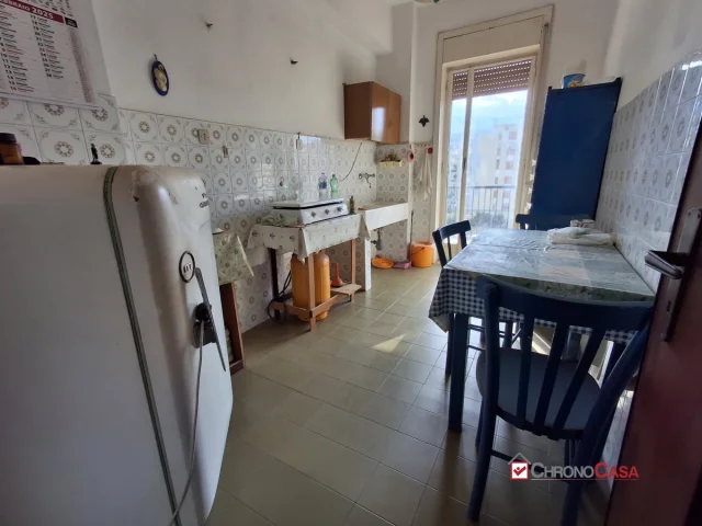 Appartamenti in Vendita - Luminoso bivani + servizi contesse