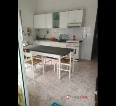C/o collereale semi indipendente 2 vani arredato ristrutturato