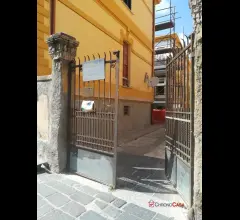 Grazioso bivani con annessa cantina zona boccetta