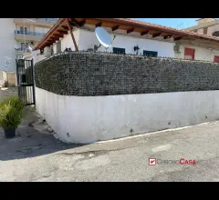 Contesse, semindipendente con spazio esterno