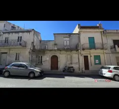 Semindipendente con terreno edificabile pace del mela