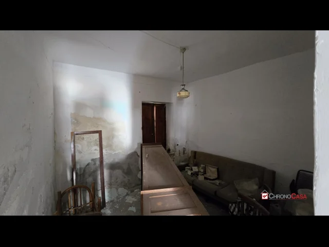 Appartamenti in Vendita - Semindipendente con terreno edificabile pace del mela